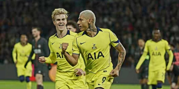 欧冠惊现篮球比分！巴黎热刺8球对攻创纪录，维蒂尼亚戴帽背后藏着的惊天秘密