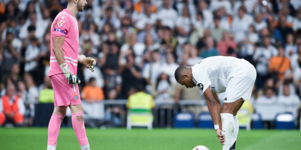 姆巴佩的现世报：两年前为钱摆皇马一道，如今踢球踢出精神问题