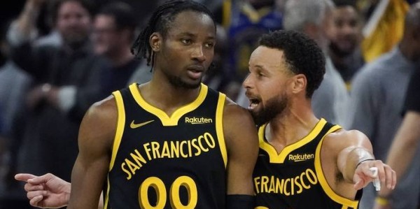 经纪人:库里格林巴特勒都想库明加留队 他们没矛盾