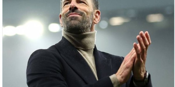 曼联祝范尼49岁生日快乐，球员时代为红魔出战219场150球28助