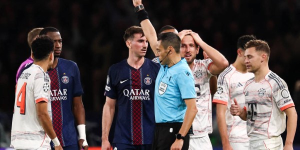 梅西归来！巴黎圣日耳曼如何通过战术调整重燃冠军希望？