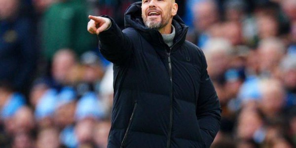 斯内德担心邓弗里斯的心态，滕哈赫需要管理层的决心