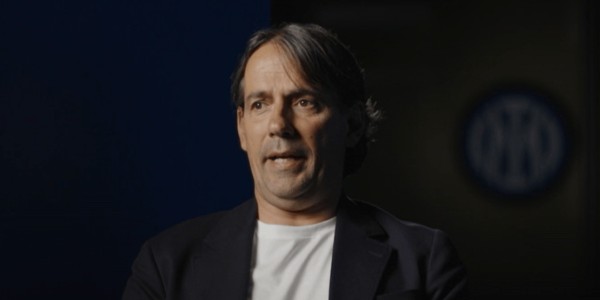 企图说服父母提升信心：国米球迷为了让小因继续执教，真的是拼了