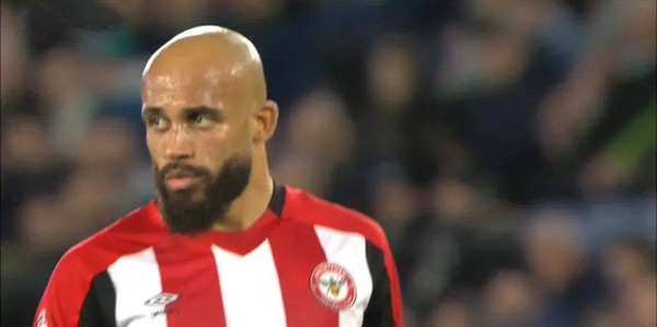 曝曼联5500万求购减配版萨拉赫，重组前场三叉戟！卖加纳乔可筹钱