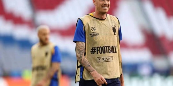 2000万欧年薪！沙特金元风暴锁定国米后防核心，意甲豪门要价1亿不妥协